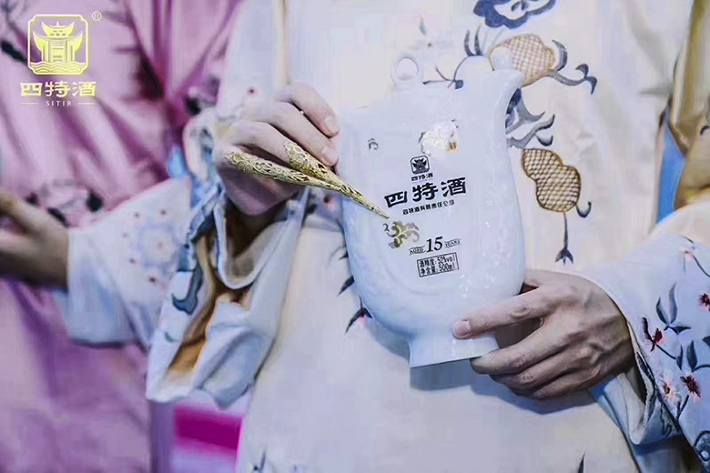 600噸配額提前完成！四特十五年稀缺價值凸顯、高端化布局再提速