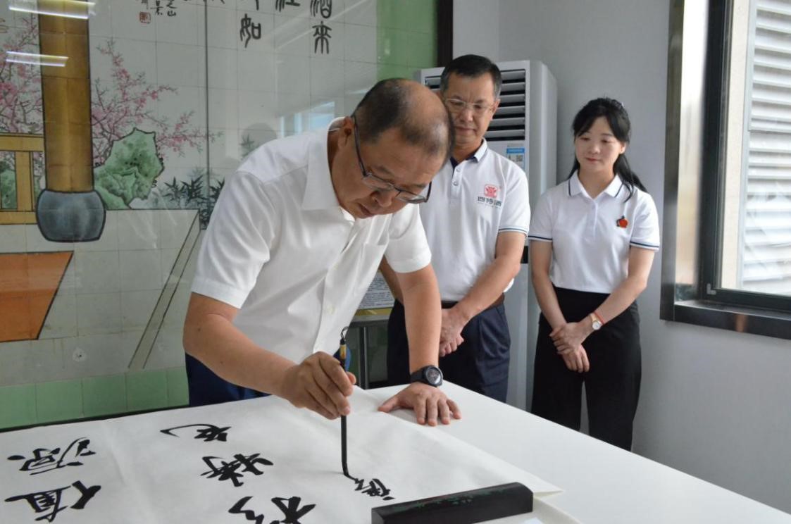 1599810505237065059.jpg 1599810505237065059.jpg